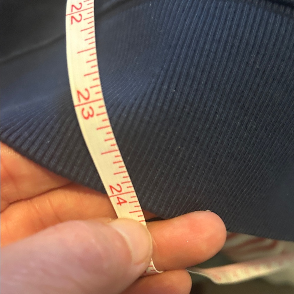 Vineyard Vines Classic Blue Crewneck - Picture 7 of 9